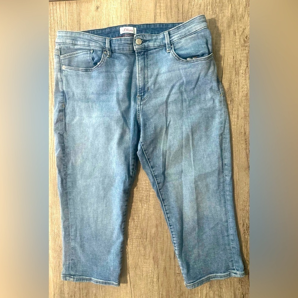 S. Oliver Capris Size 10